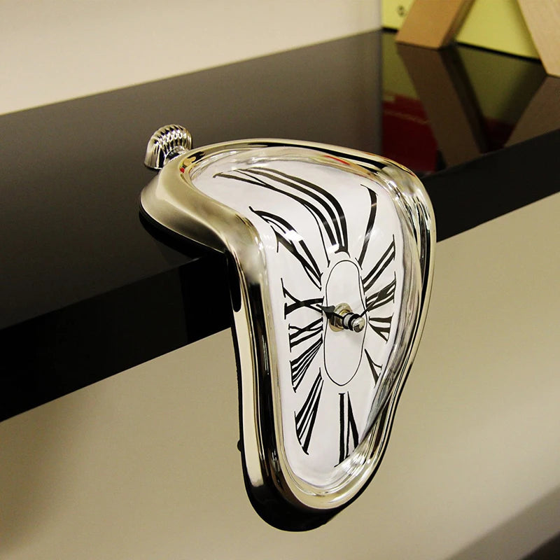 Modern Unique Melting Clock